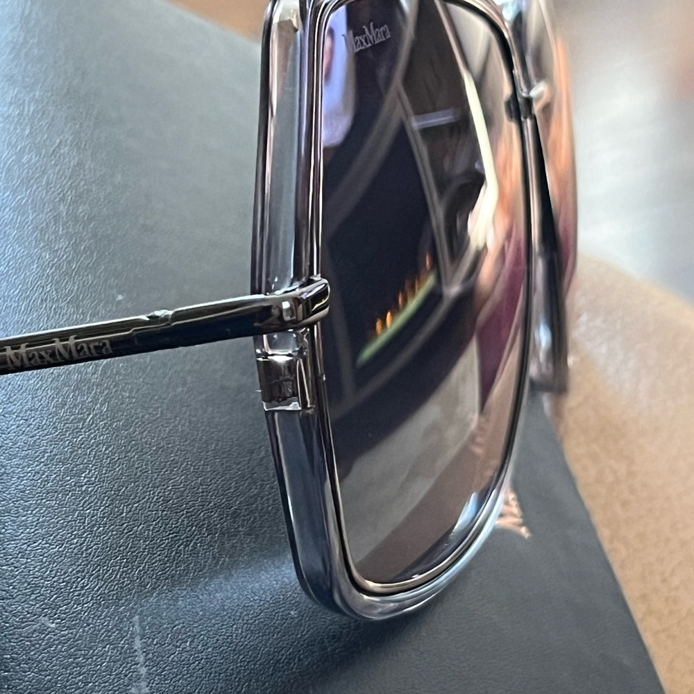 Max Mara Grey Translucent: Grey Gradient Sunglass… - image 4